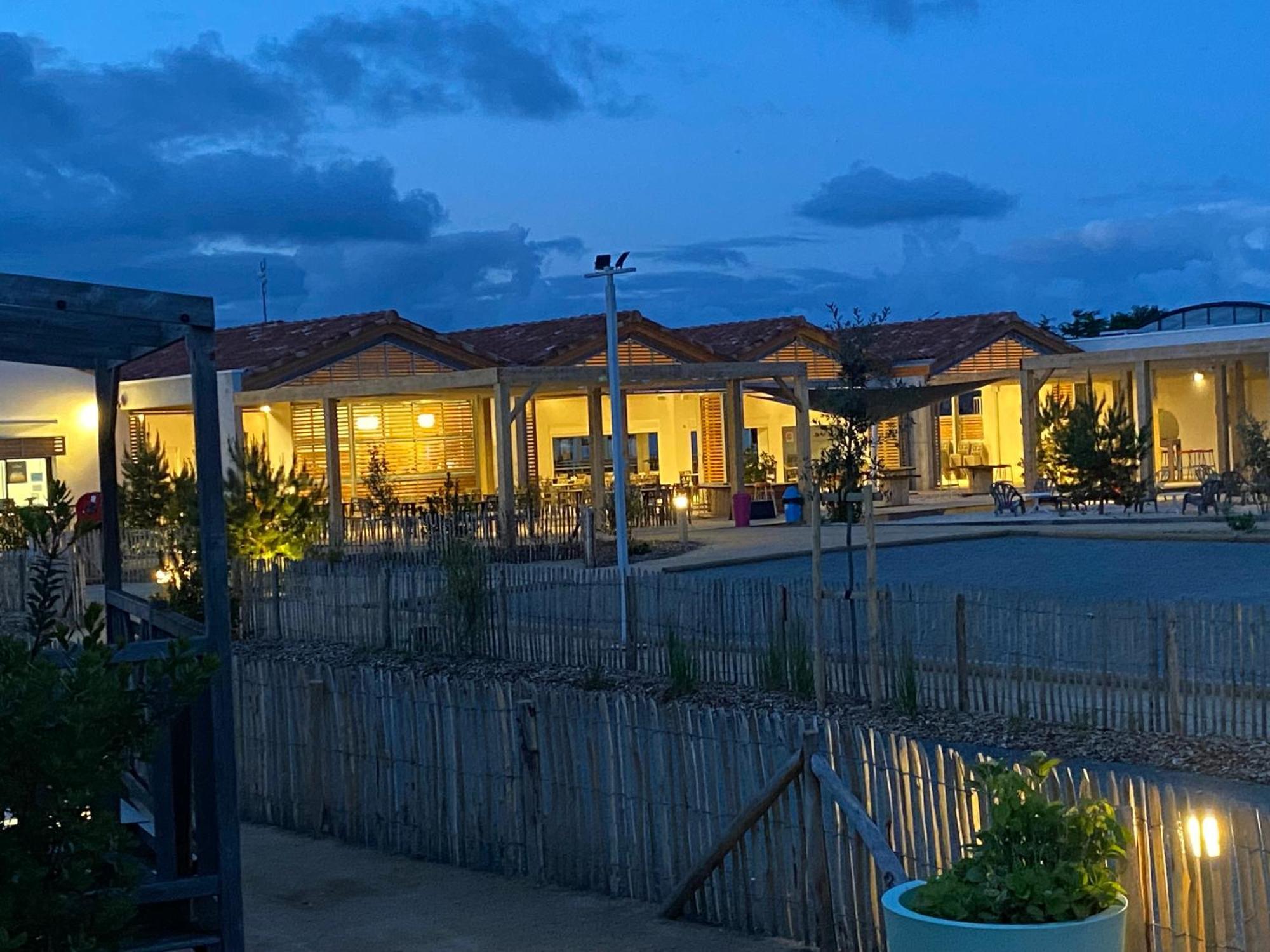 Richards Holidays Jard-sur-Mer Exterior foto